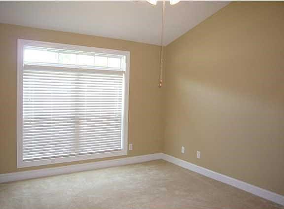 93 hillhouse bedroom.jpg