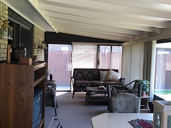 3 Season Sun Room with AC