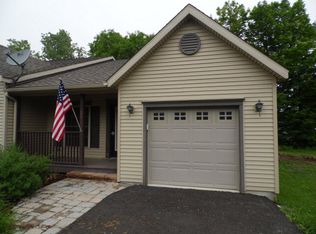 26 Hickory Ter, Wellsboro, PA 16901