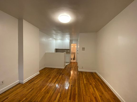 3rd image of 339 E 9th St #G