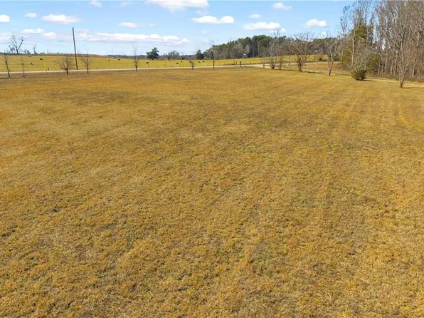 91 Almetie Dr #X, Toccoa, GA 30577