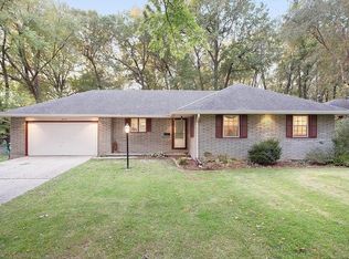 9919 W 56th Ter, Merriam, KS 66203
