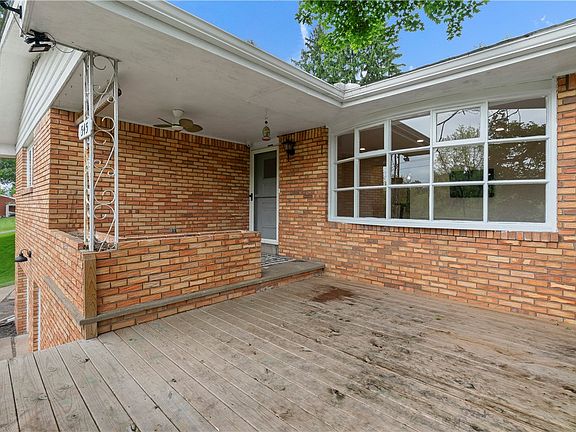 2nd image of 545 Manifold Rd