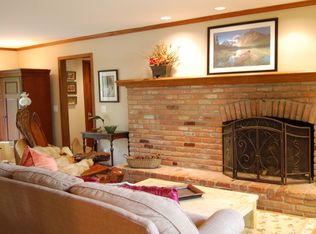 31435 Sleepy Hollow Ln, Beverly Hills, MI