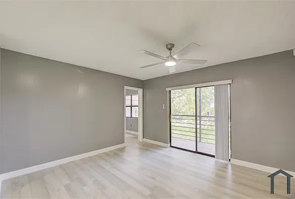 2 bed, 956 sqft, $2,250 — Photo 3