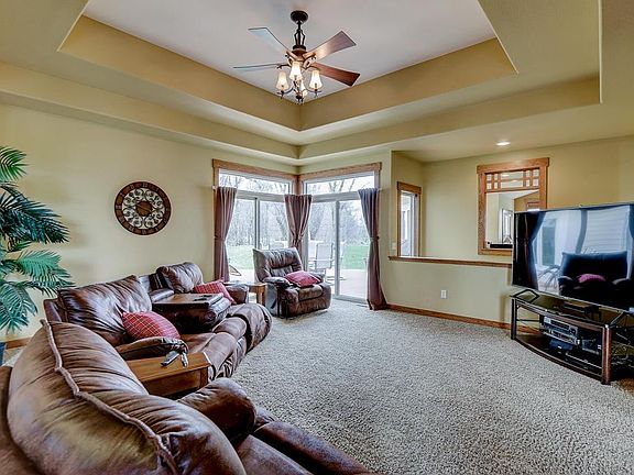 5th image of S101W32865 Westpointe Dr