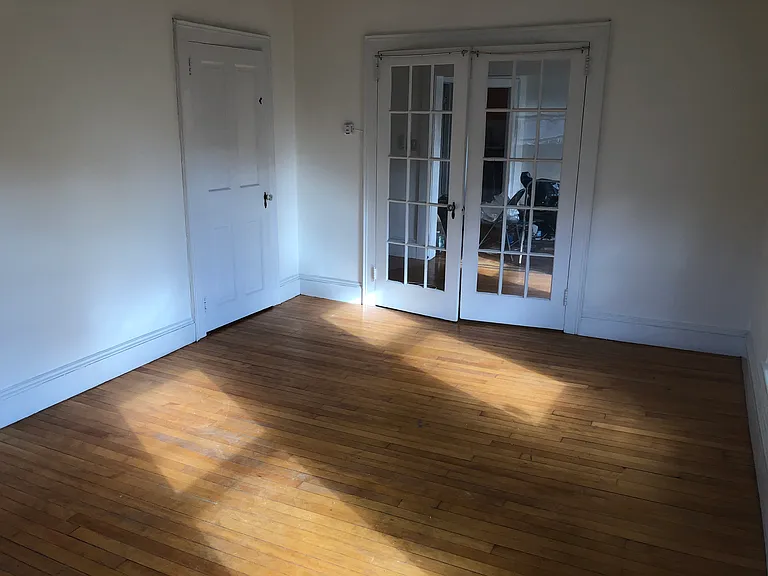 128 Pleasant St #4 — Photo 6