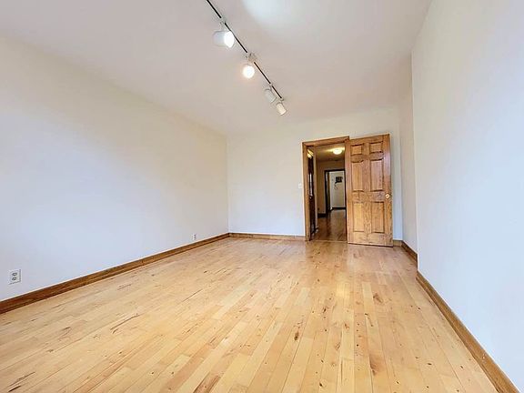 2nd image of 613 9th Ave #3U