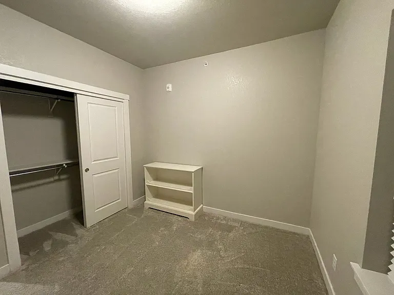 926 Schlagel St #5 — Photo 24