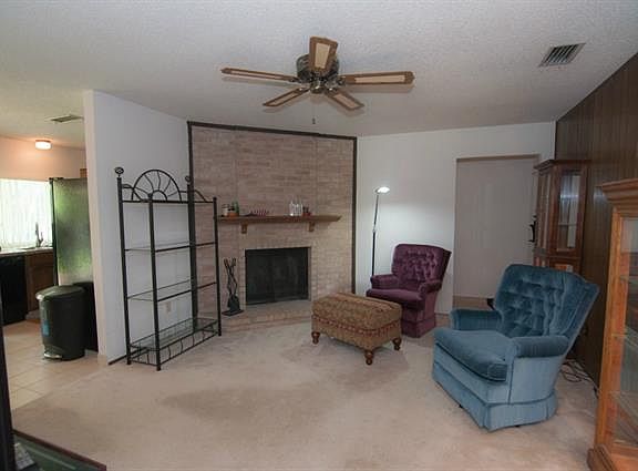 2nd image of 619 Southwood Ct