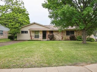 4677 Ridge Point Dr, Dallas, TX 75211