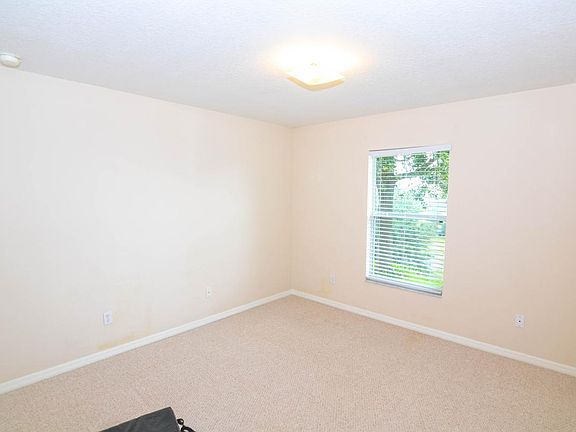 4th image of 795 Princeton Dr