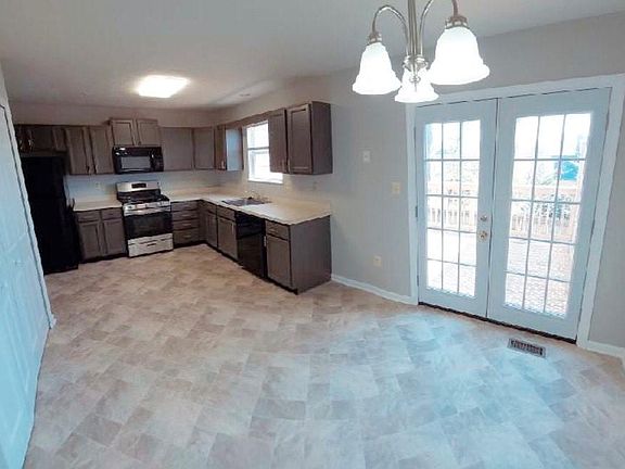 4th image of 20305 Kellys Ln