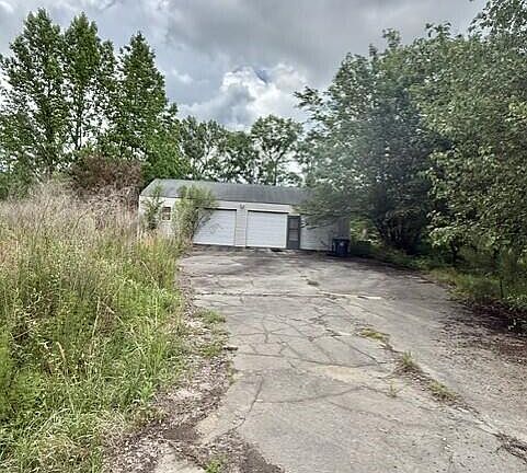 4th image of 1537 Joy Road