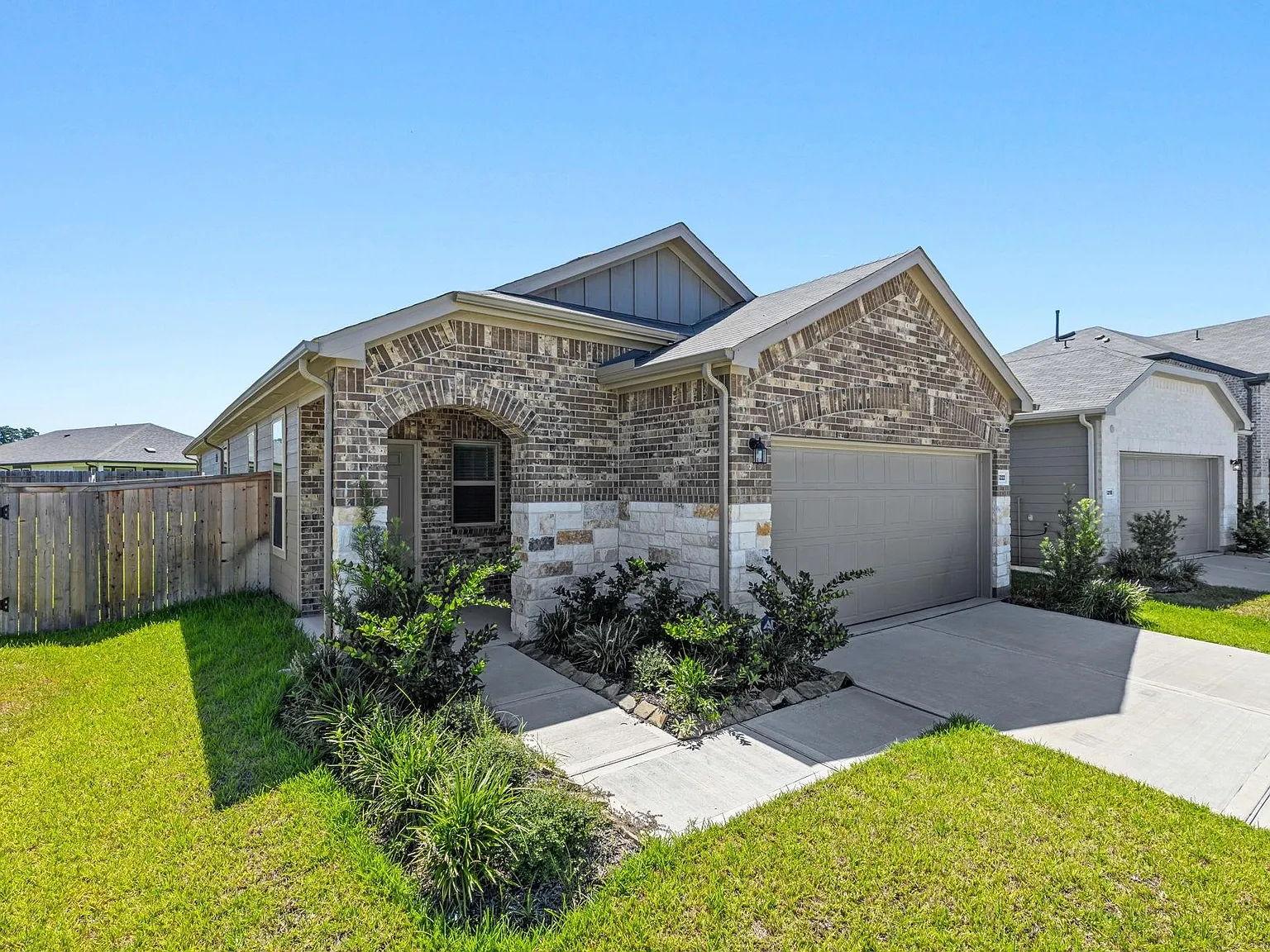 3 bed, 2.0 bath, 1539 sqft, $2,500 — Photo 1