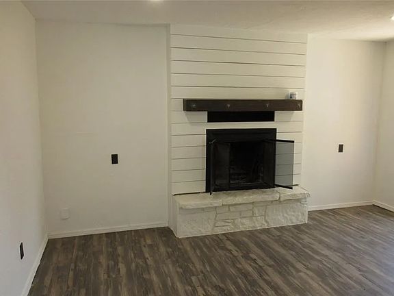 4th image of 6208 N Harvard Ave