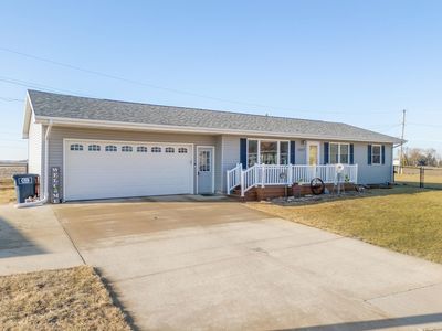 1027 Dorothy Ave, Parkersburg, IA, 50665