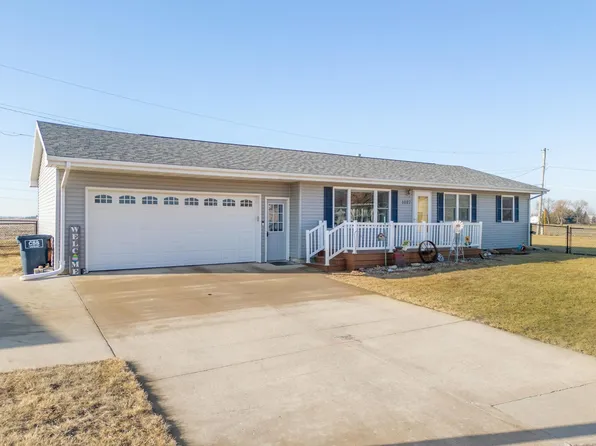 1027 Dorothy Ave, Parkersburg, IA 50665