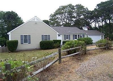 3rd image of 137 Mayflower Ter