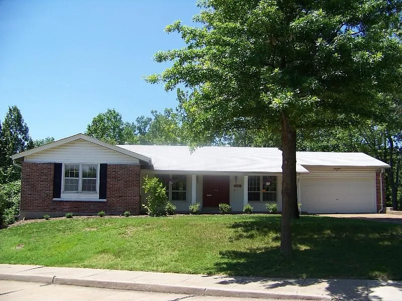 2229 Wilding Dr photo 1