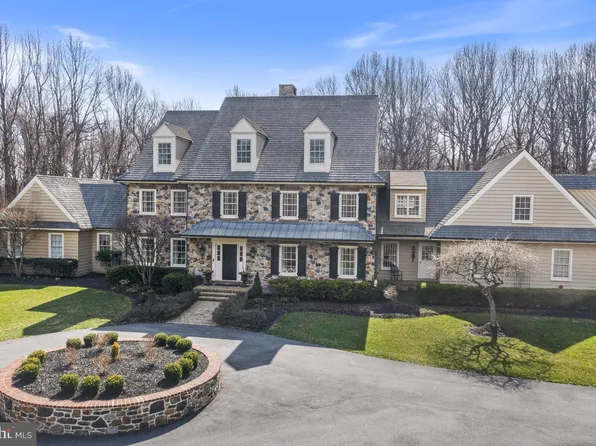3 Bittersweet Dr, West Chester, PA 19382