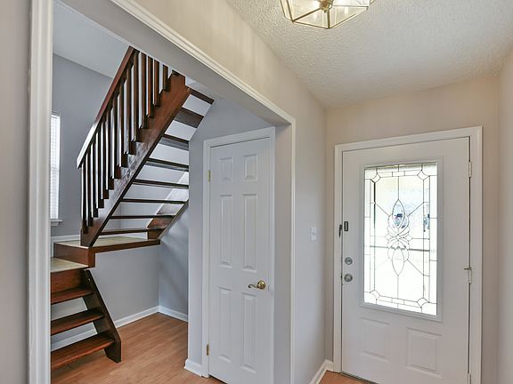 2nd image of 1233 Shawn Dr