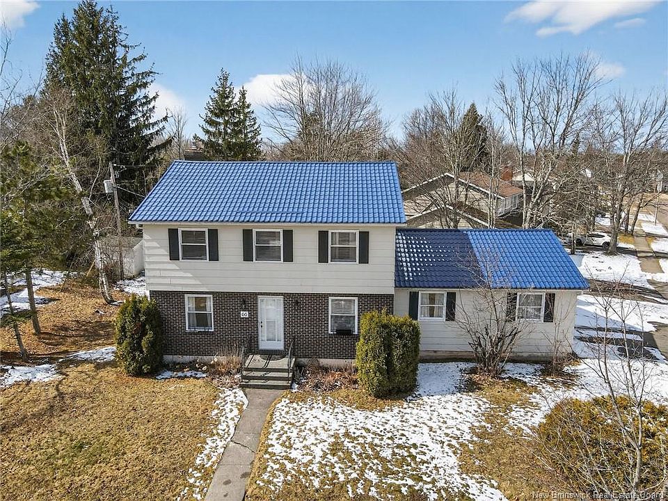 1st image of 66 Parkwood Dr
