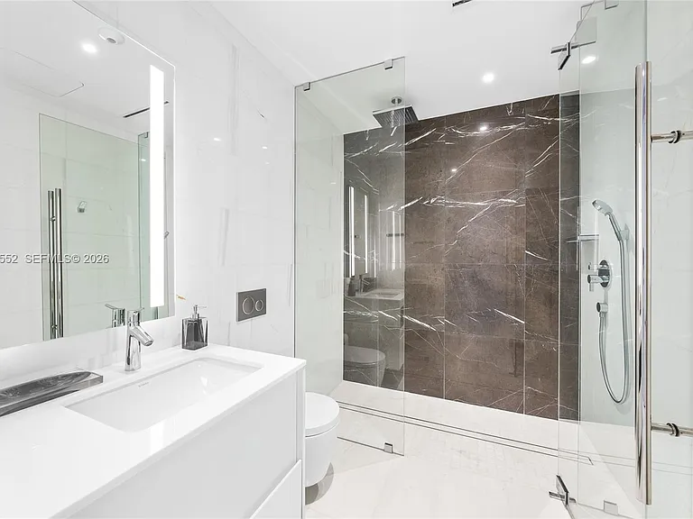 300 Biscayne Boulevard Way #901E — Photo 11