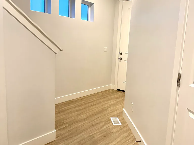 4148 W 1960 N — Photo 2