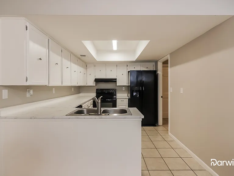 5007 Terry Ln — Photo 3