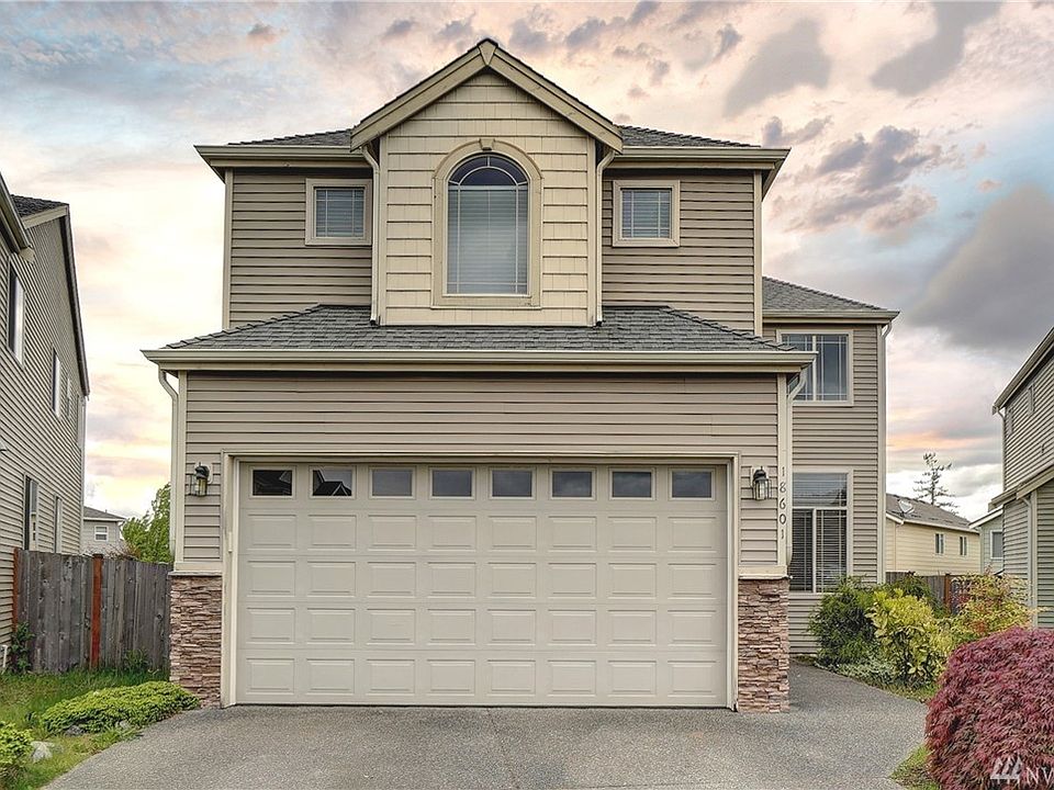 Cul-de-Sac Location. Open Concept Living. Easy Care Vinyl Exterior. Extra large Fully Fenced With 2 Gates. Over-Sized 2 Car Garage. 2415 Square Feet With New Carpet and Pad... Just Move In!