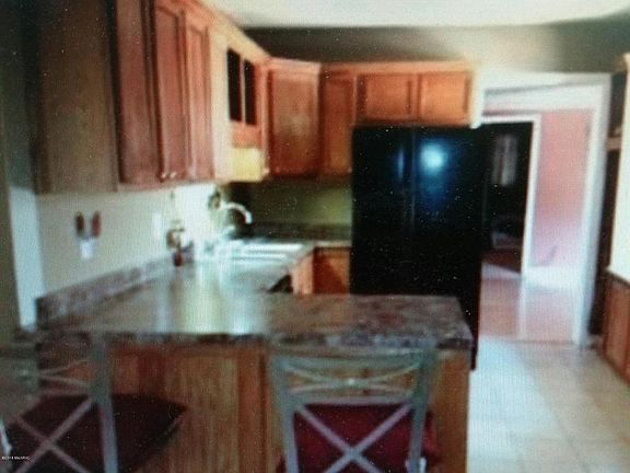 4th image of 114 Quail St