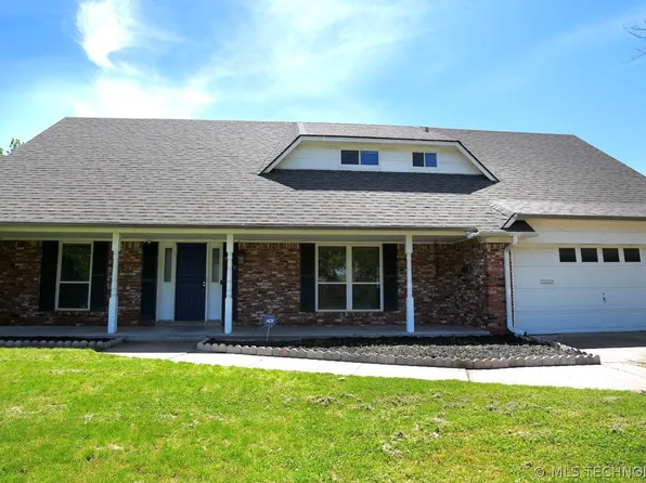 9040 E 27th St, Tulsa, OK 74129