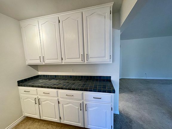 4th image of 25136 Hereford Dr