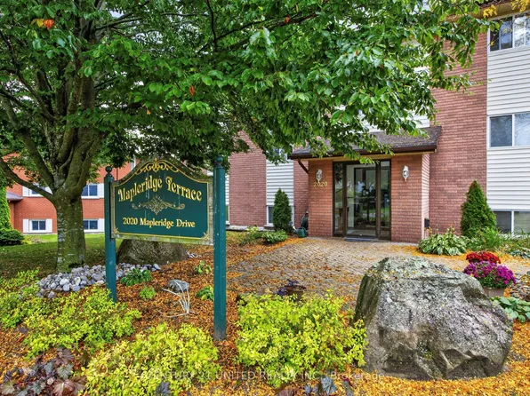 2020 Mapleridge Dr #303, Peterborough, ON K9K 1W2