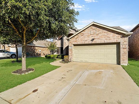 3rd image of 1724 Twin Hills Way