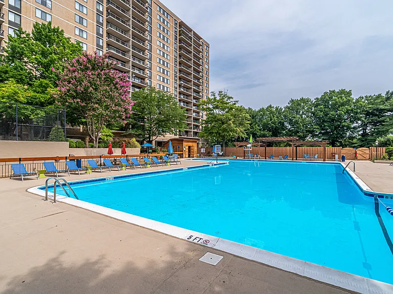 5500 Holmes Run Pkwy #510 — Photo 41