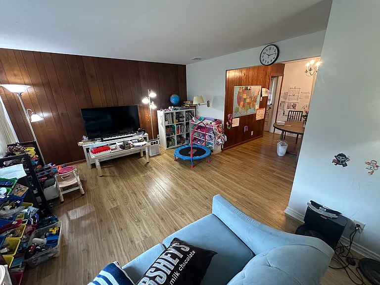 380 Burlington Rd — Photo 13