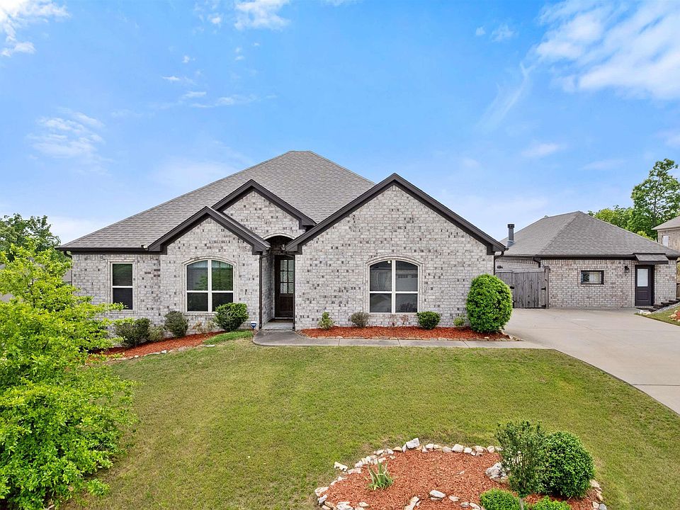 1st image of 16001 Burleigh Ct