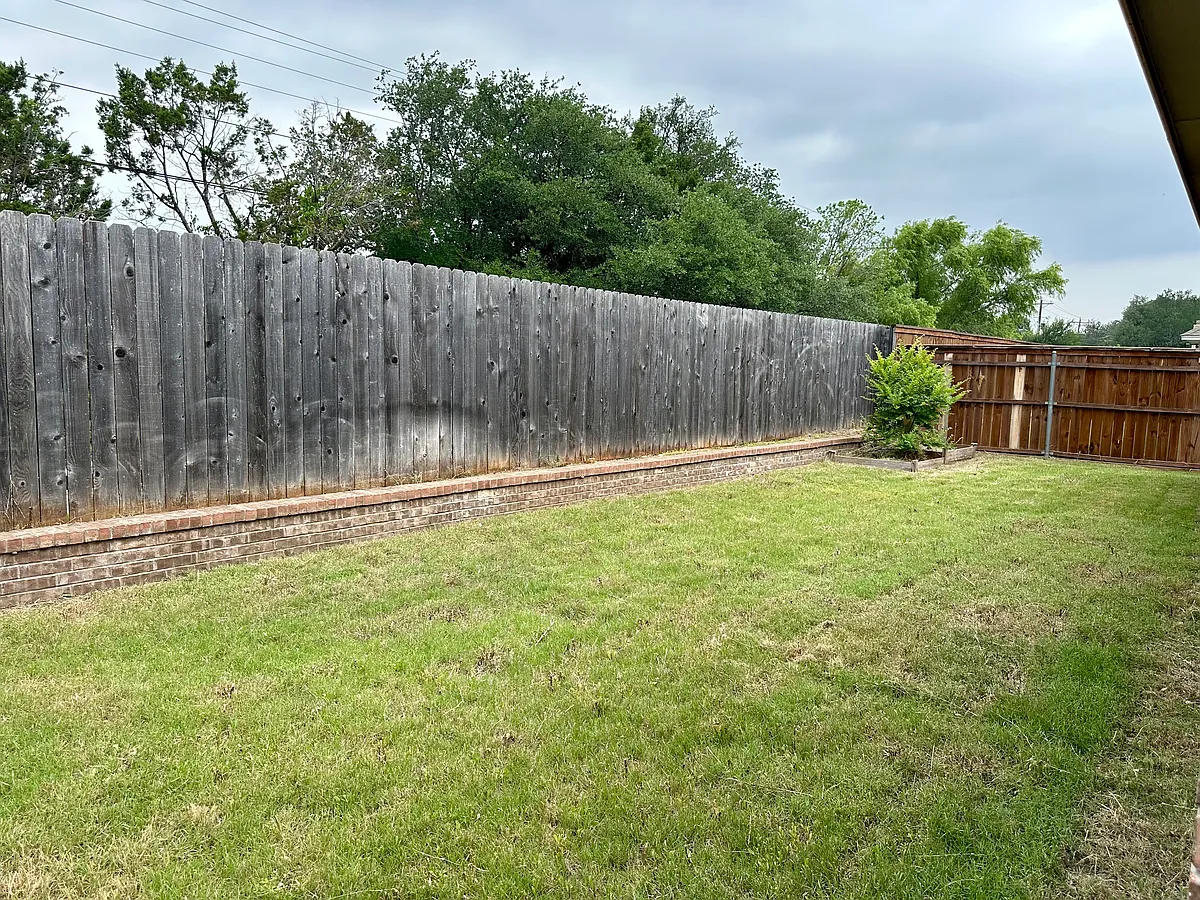 Building Photo - 1409 Lauren Ln