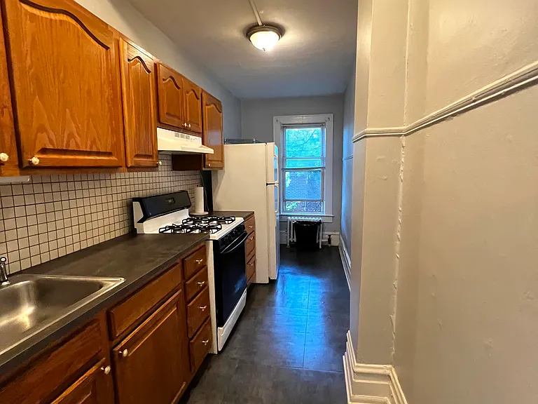 10 Arlington Ter #1 — Photo 11