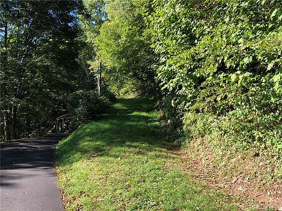 4th image of 9 Briarwood Ln Lot C