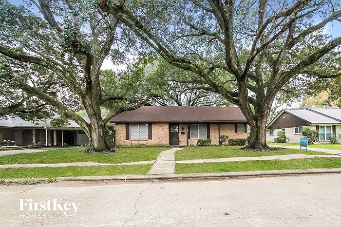 1st image of 8122 Garden Parks Dr