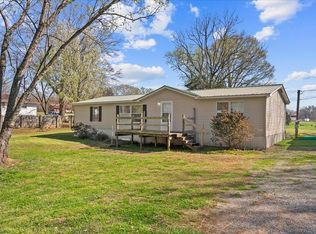 46 Pine St W, Chatsworth, GA 30705