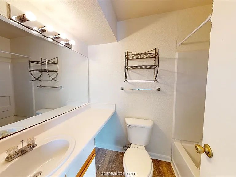 523 Sw Pkwy #204 — Photo 12