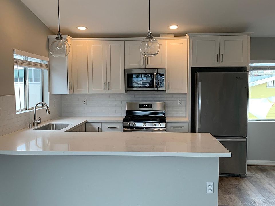 1st image of 3740 32nd St