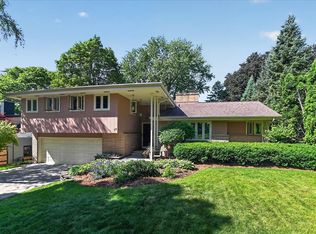 11 Fuller Dr, Madison, WI 53704