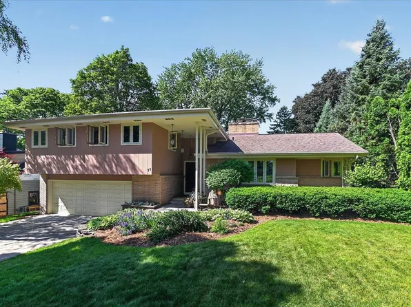 11 Fuller Dr, Madison, WI 53704