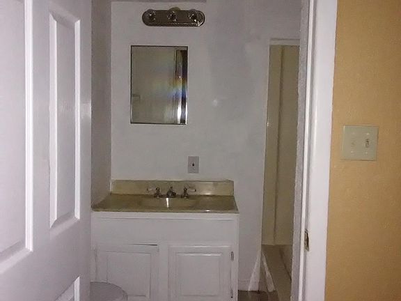 4th image of 1724 Laurie St APT F