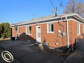 4th image of 16756 Juliana Ave